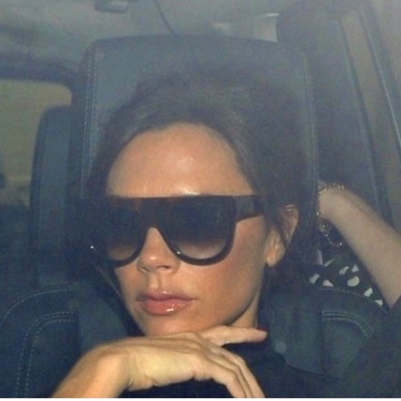 Celine oversized tortoise acetate sunglasses. - Picture 2 of 10